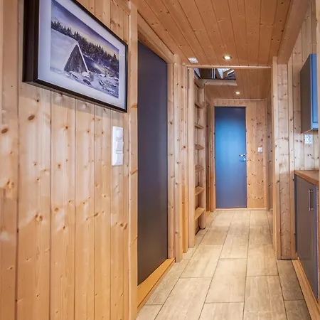 Liapark Lodge