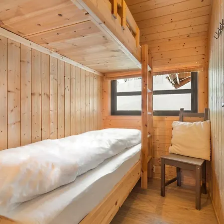 Liapark Lodge *